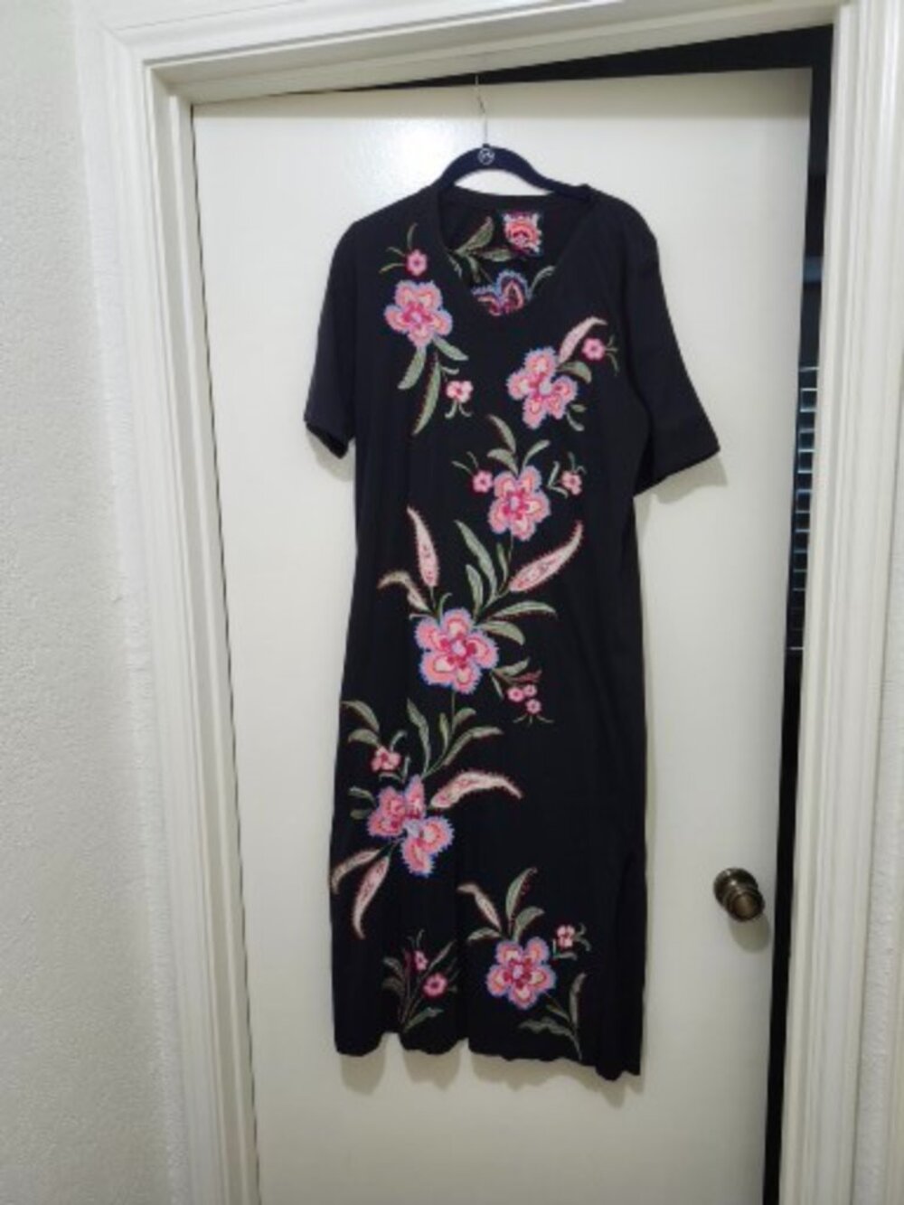 Johnny Was V neck SS Dress - EUC - Picture 1 of 2